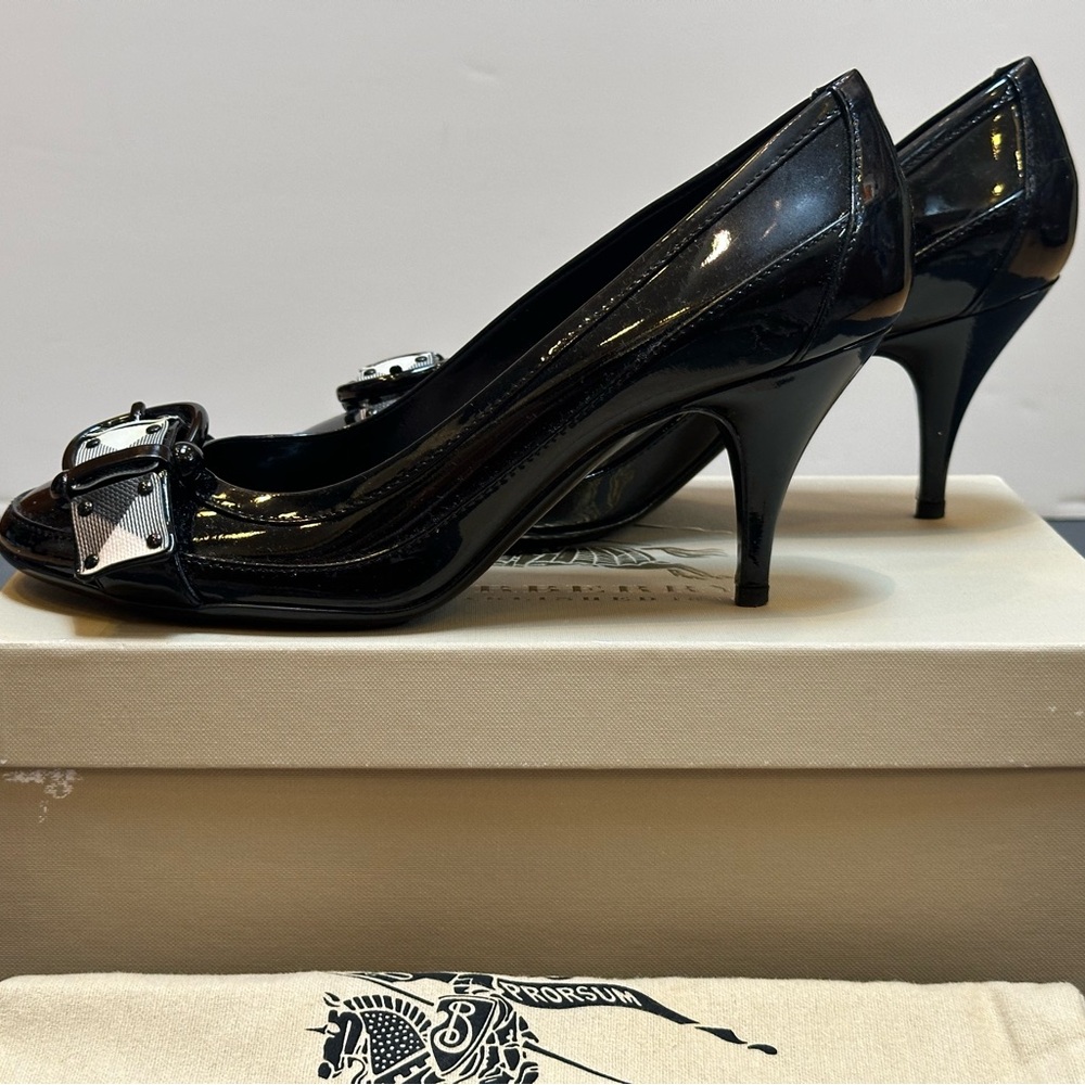 Authentic Burberry Nova Check Patent Heels + Burberry cloth dust bag - Picture 11 of 13